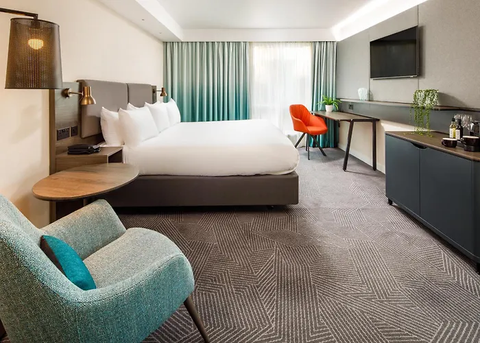 Holiday Inn Manchester Airport T2 By Ihg Hale 