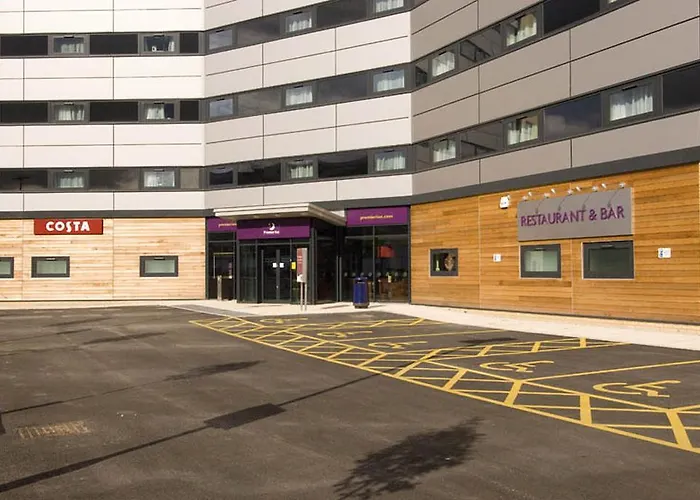 Premier Inn Manchester Airport Runger Lane North Hale 